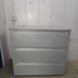 Herman Miller Metal File Cabinet Legal Or Letter Size 