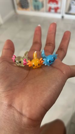 Mini axolotls