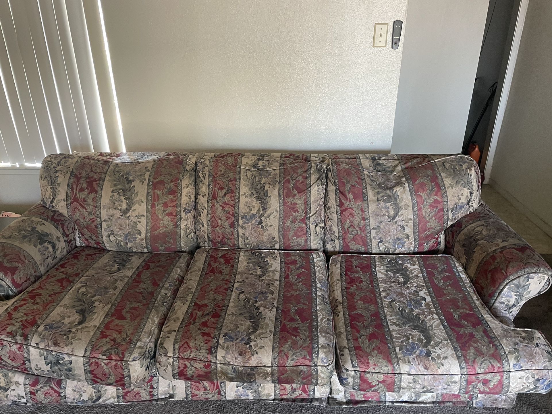 Pull Out Bed-couch/sofa Con Cama