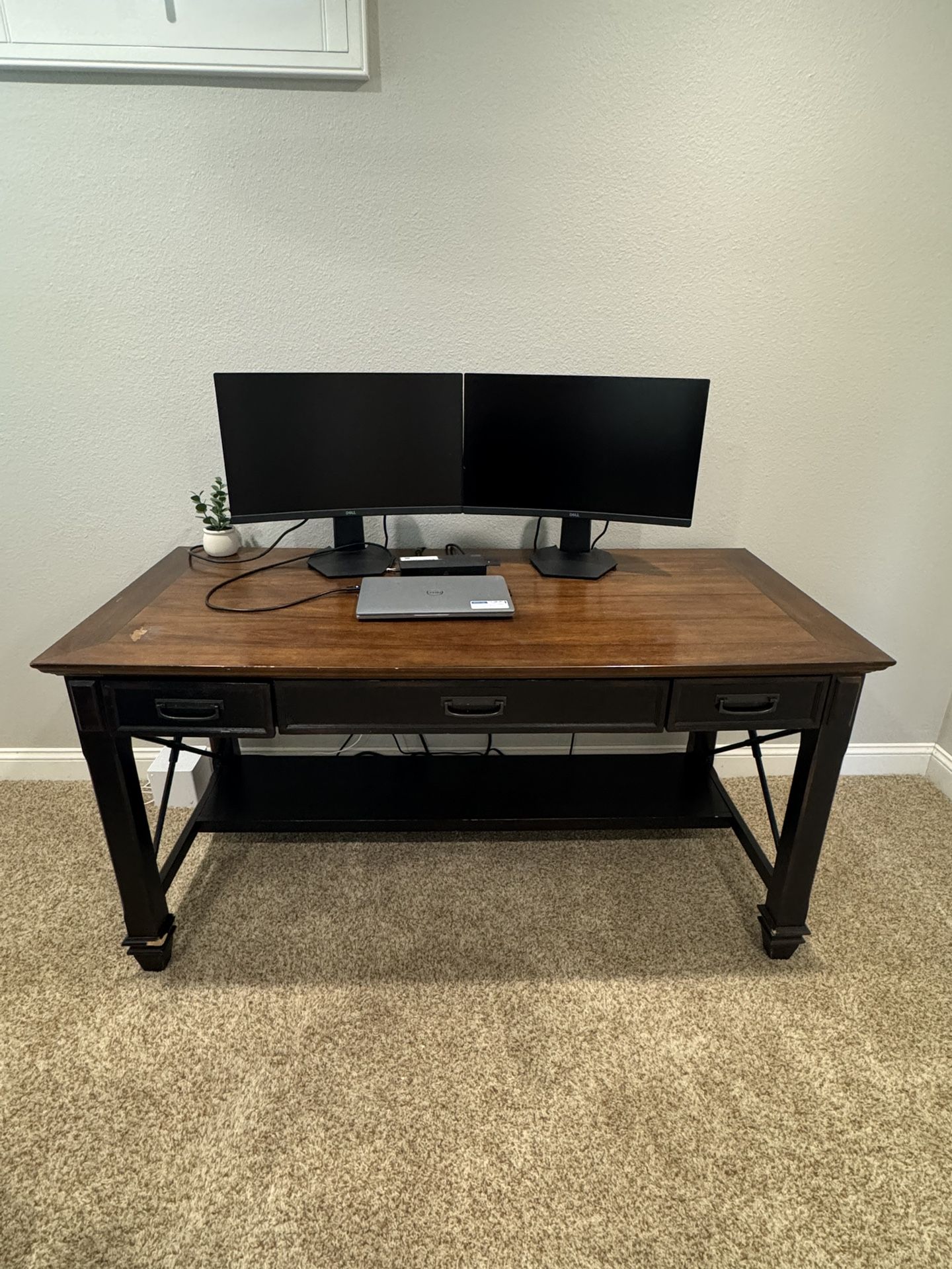 Office Desk