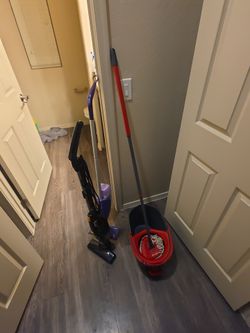 Vacuum-Mop- Swiffer Wet Jet