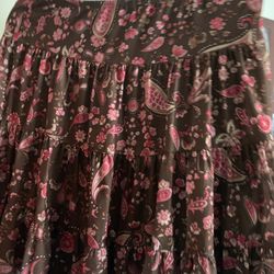 Women’s Skirt Size Med/Lar