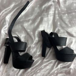 Plain Black Box Heel