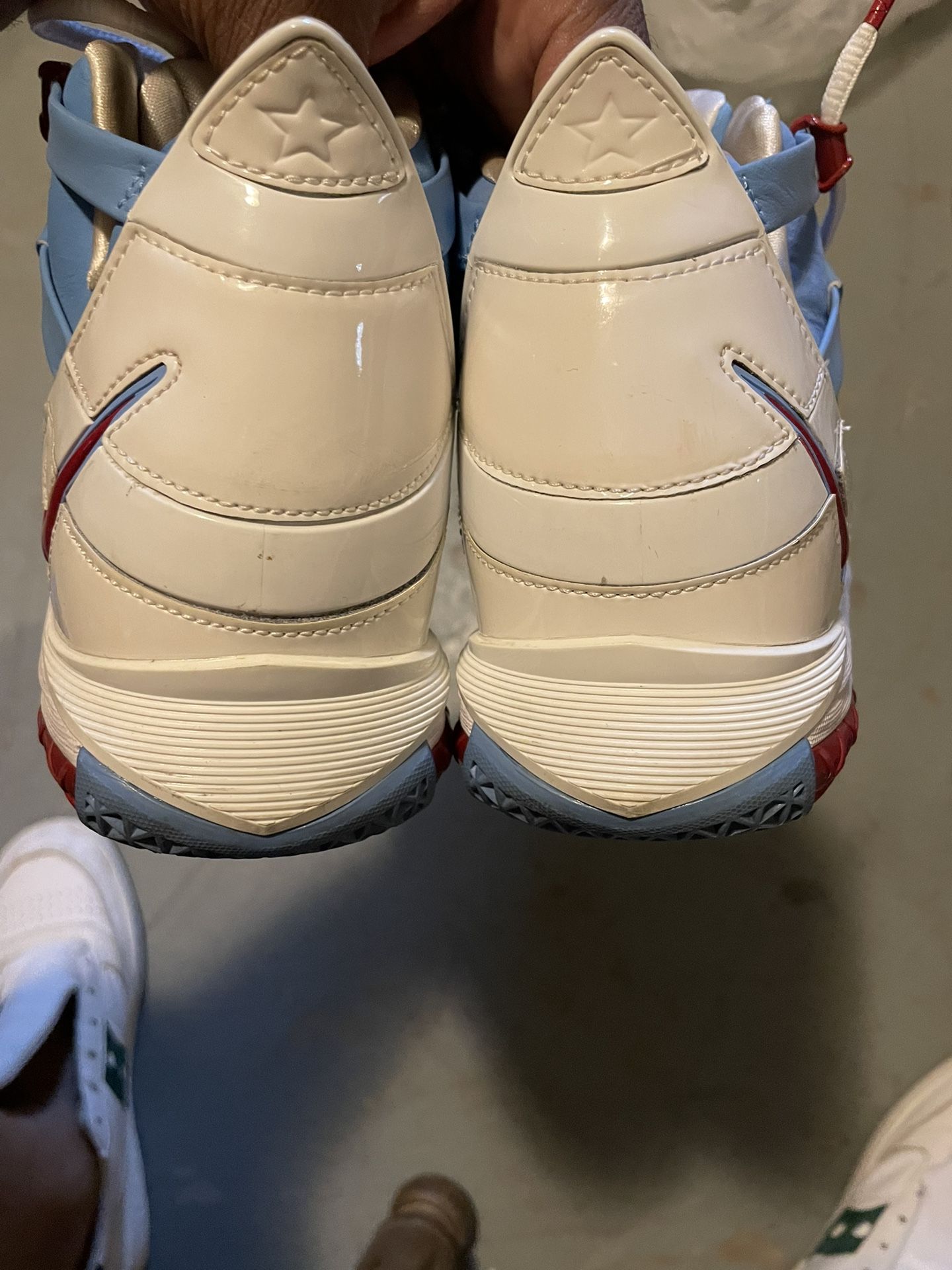 Lebron 3 Houston Oilers Mens 8.5 for Sale in Audubon, PA - OfferUp