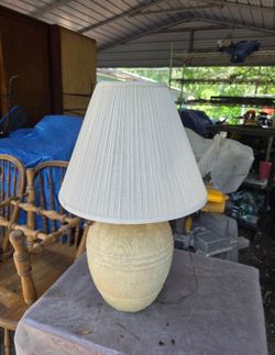4 table Lamps 25 each