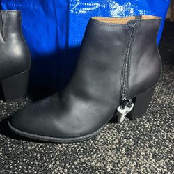 Black Boots New VIONIC SIZE 11