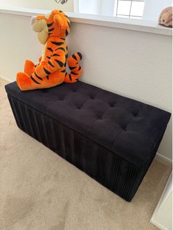 Black velvet tufted bench
