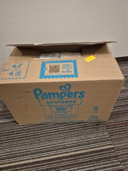 FULL BOX OF PAMPERS CRUISERS SZ.5
