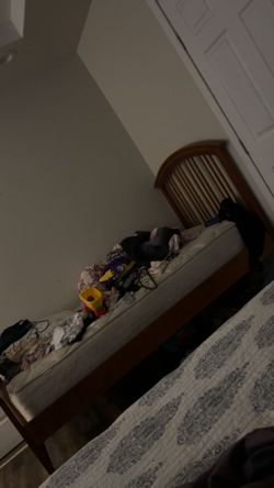 Twin size bed w mattress