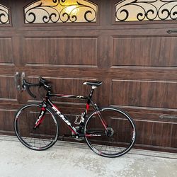Fuji Roubaix Road Bike