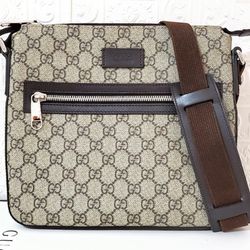 Auth Gucci GG Supreme Web Messenger Crossbody Bag Unisex
