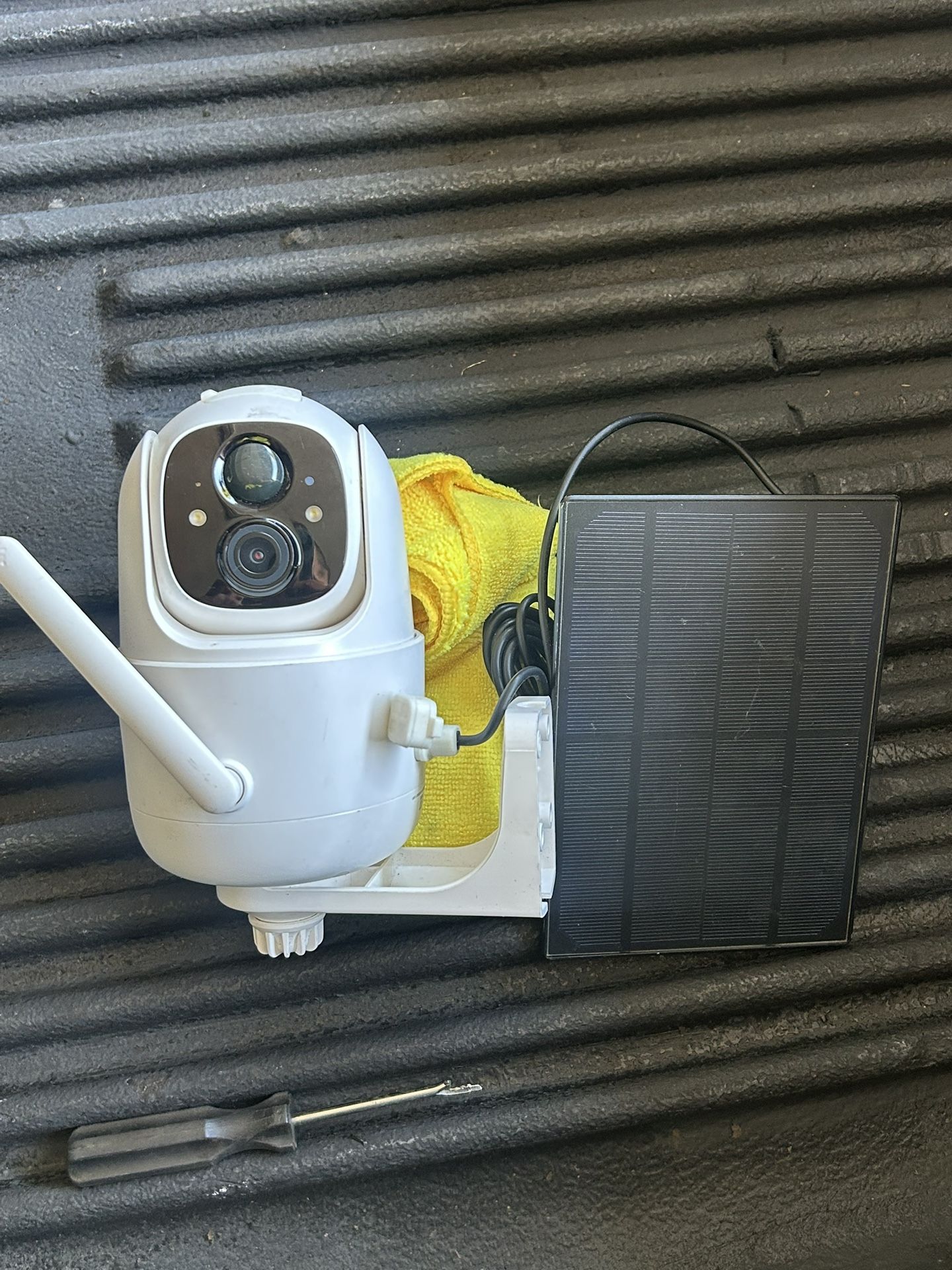 Allweviee Solar Security Camera.