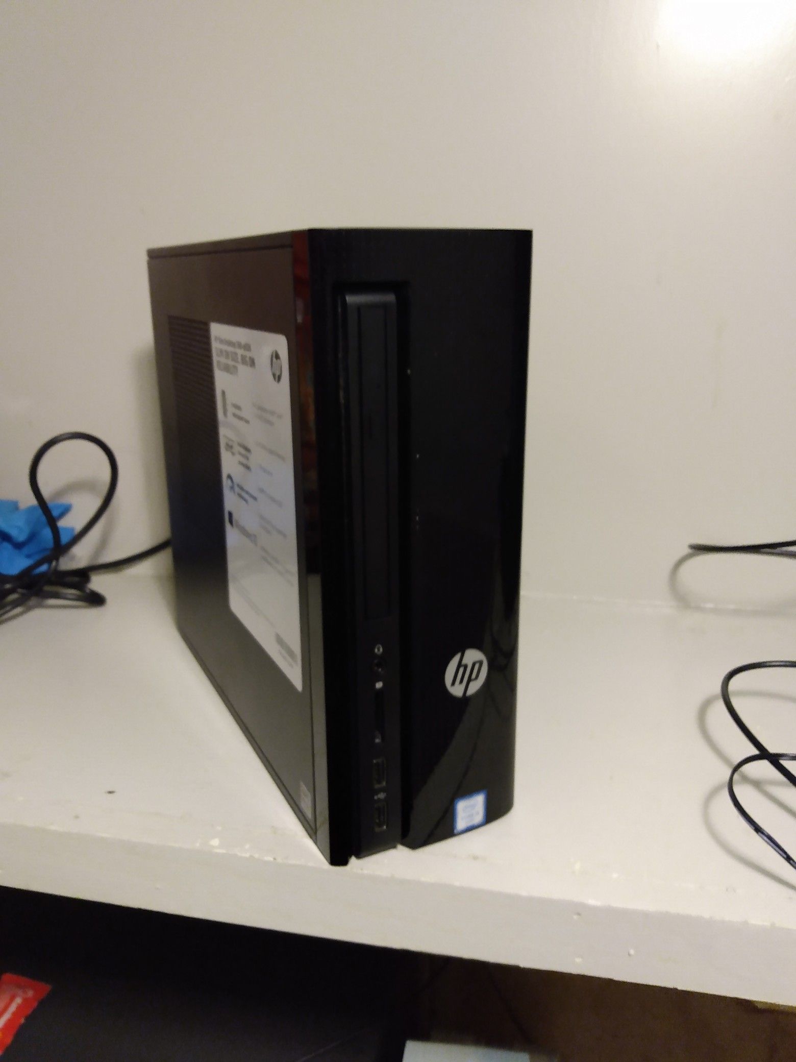 HP slim desktop w. Windows 10, brand new