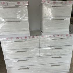 Dresser And 2 Nightstands - Cómoda Y 2 Mesitas De Noche 