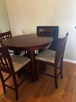 Wood Cherry Counter-Height with 6 Chairs