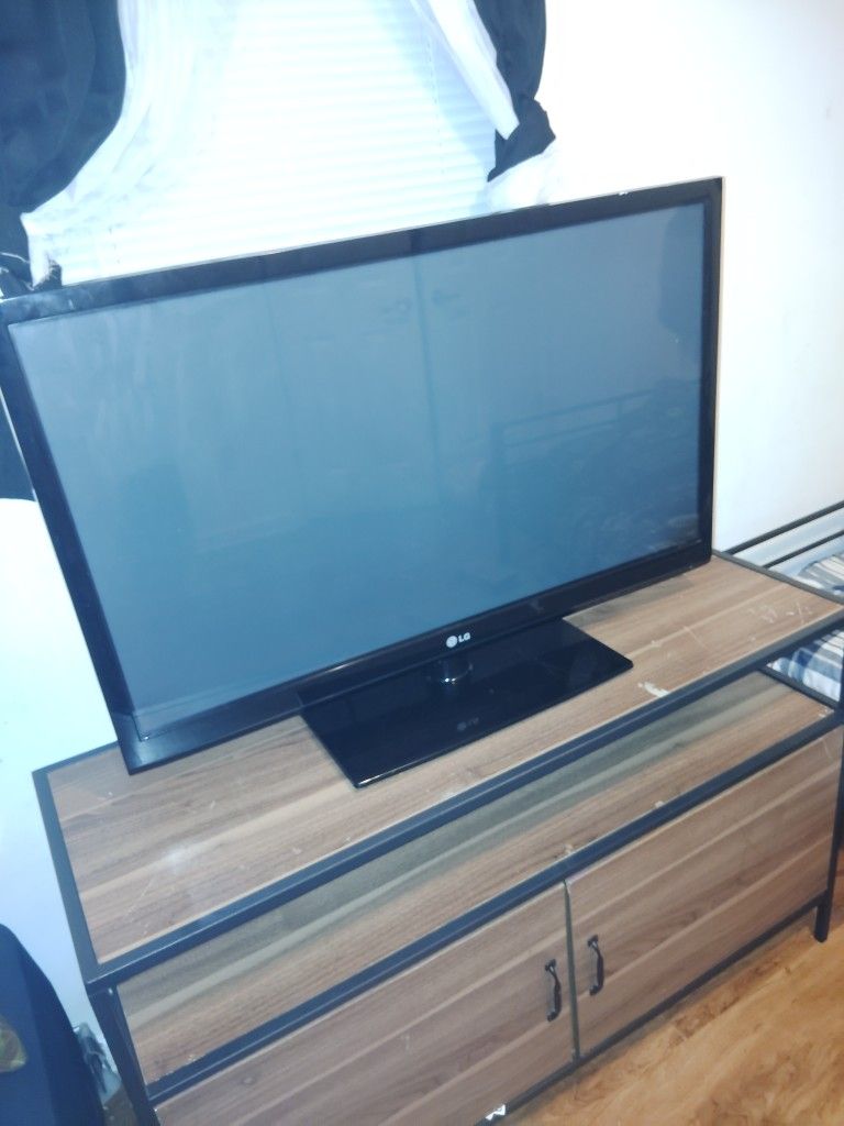 40 Inch Screen LG TV