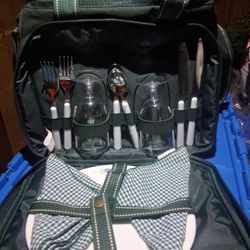 Pinic At Ascot Insulated Pinic Basket For 2