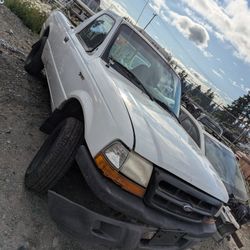 Parting Out 2000 Ford Ranger Parts