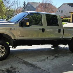 Ford F-250 Superduty Lariat Powerstroke 4x4