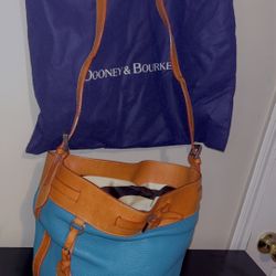 Dooney & Bourke Bag