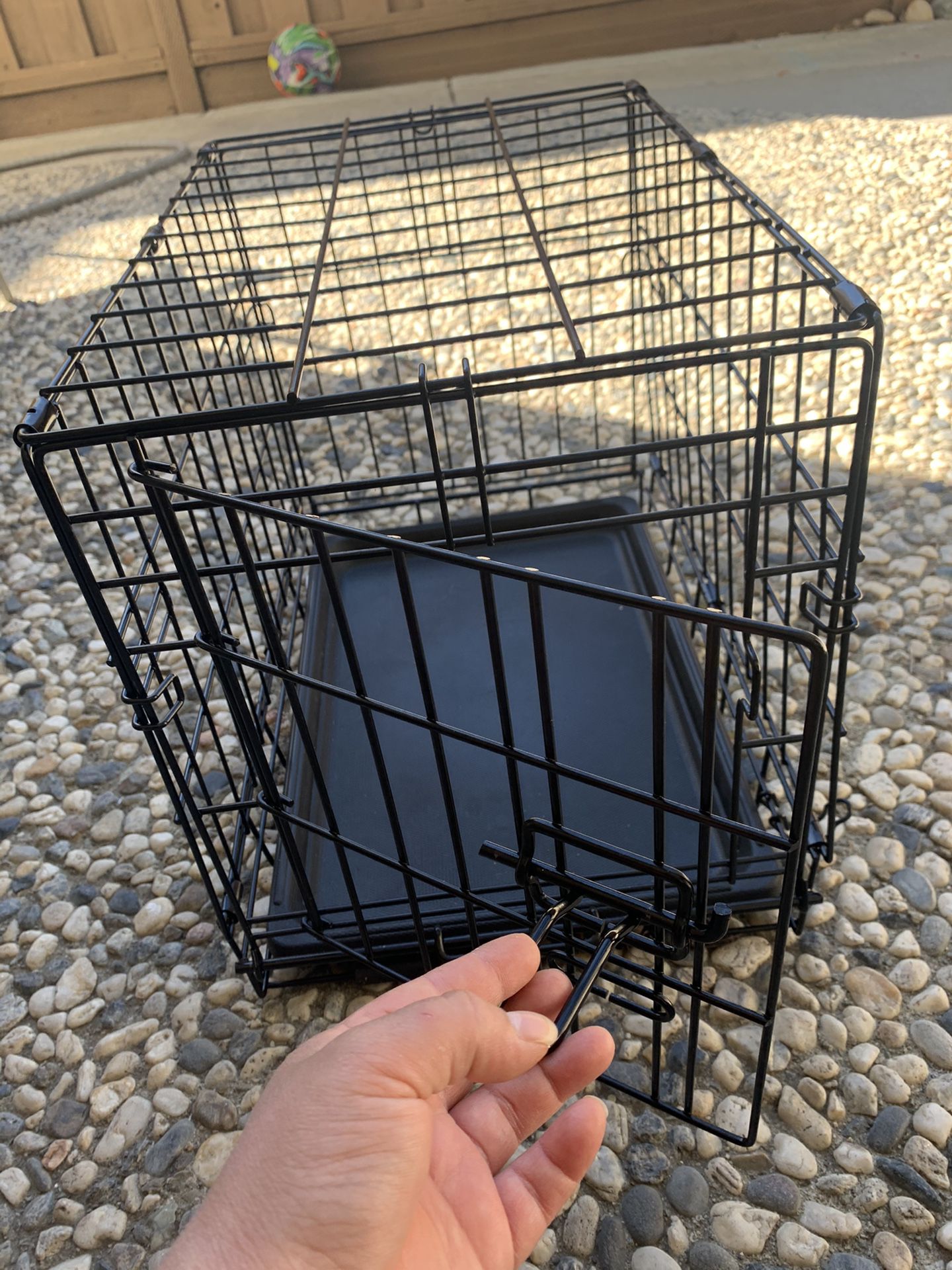 Small kennel cage for puppies