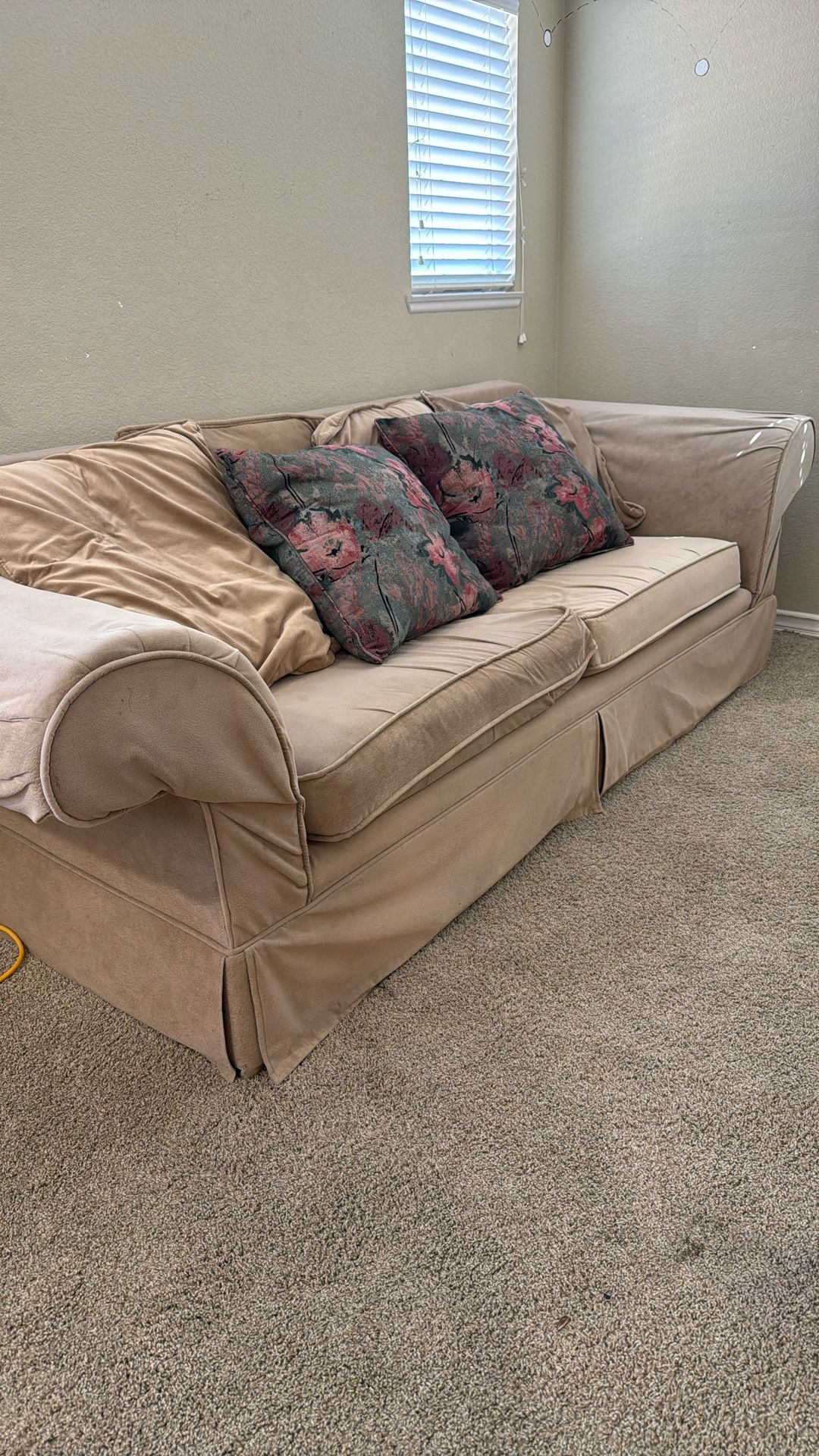 FREE COUCH