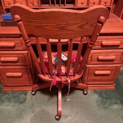 Oak Roll Top Amish  Desk With Chair On Wheels $350  For Both  Or BO