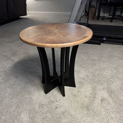 Round End Table 