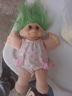 Classic dolls - used- $5ea5