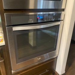 Single Electric Wall Oven with Convection Temperature Probe Self-Cleaning in Stainless Steel