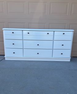 Dresser White 9 Drawers