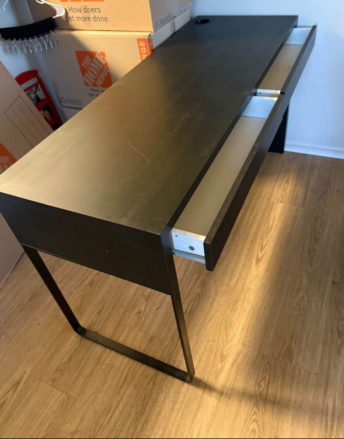 Desk  55$