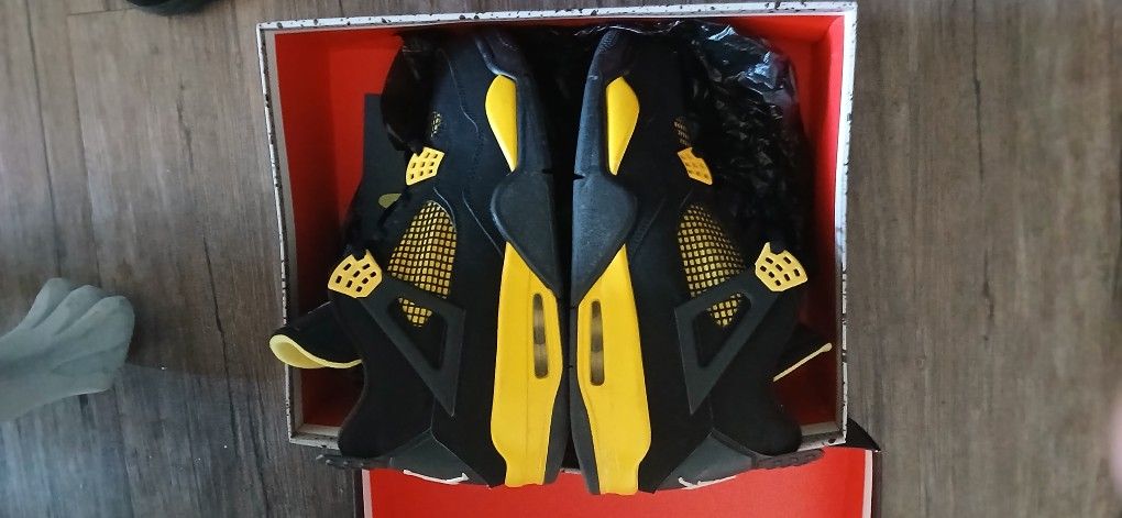 Air Jordan Retro 4 2012
