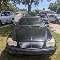 2001 Mercedes-Benz C320 – Clean Title – Runs & Drives

