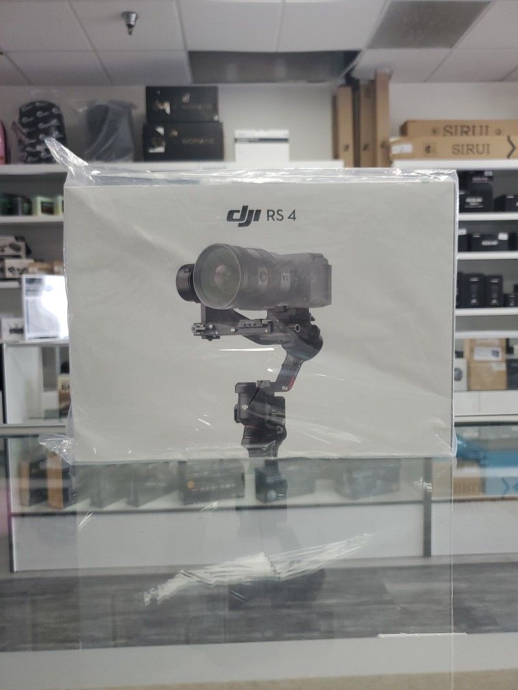 DJI RS 4 Camera Stabilizer