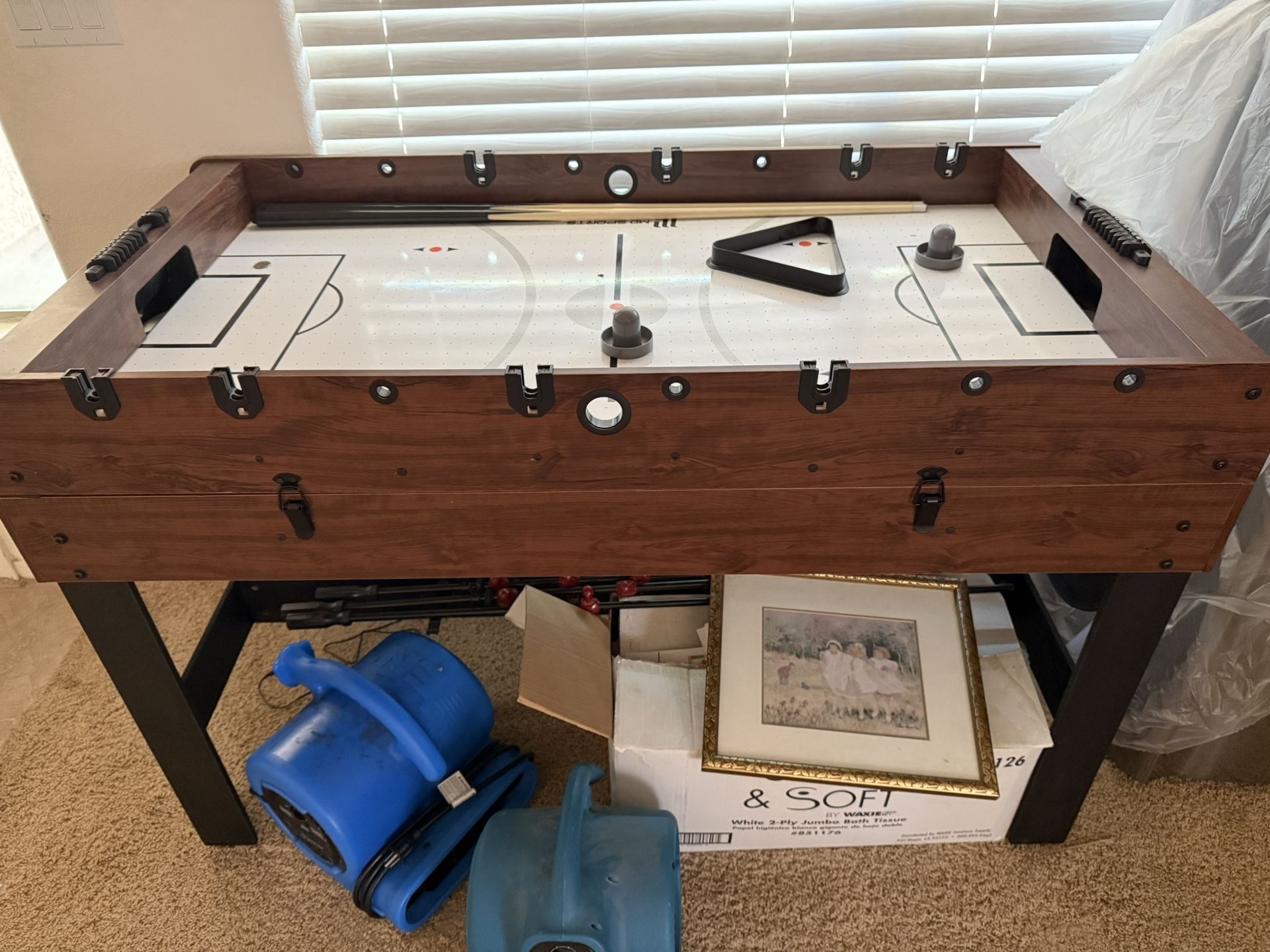 54” 4-1 Pool Table, Table Tenis, Air Hockey, Foosball