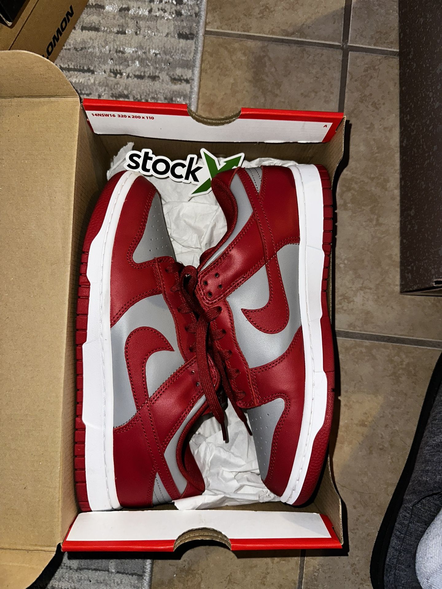 Nike Dunk Low Varsity Red Worn once Size 9