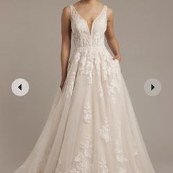 Wedding dress