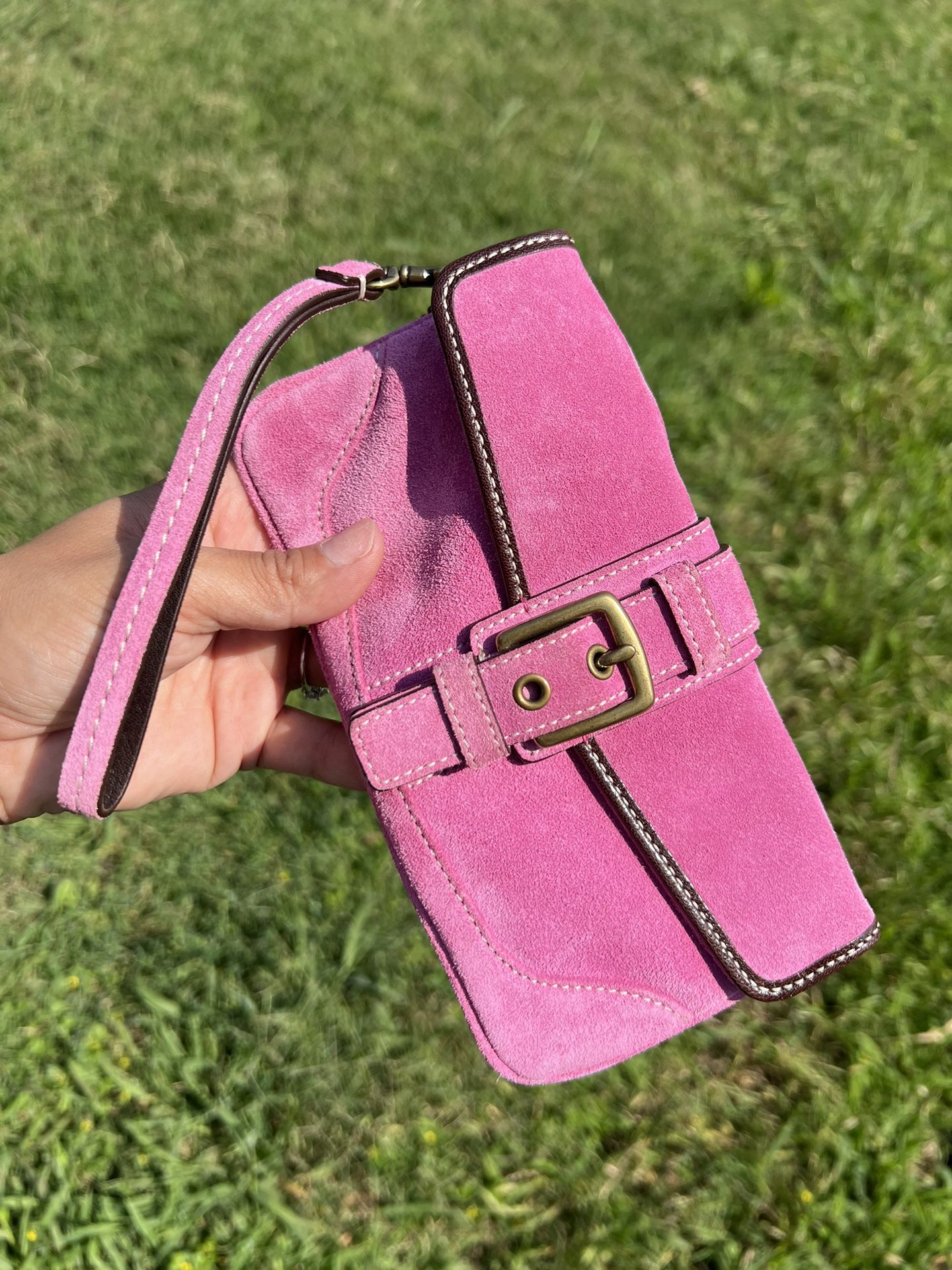 COACH - RETRO Y2K Hot Pink Suede & Brown Leather Wristlet / Clutch bag