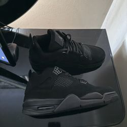 Jordan 4 Black Cat
