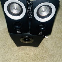 Logitech Z313 2.1 Channel Multimedia Speaker System with Volume Control Remote