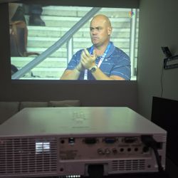 3800 LUMENS!! Sanyo PLC-WXU700A Projector