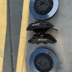 Scat Pack Front Brembo Brakes And Rotors 