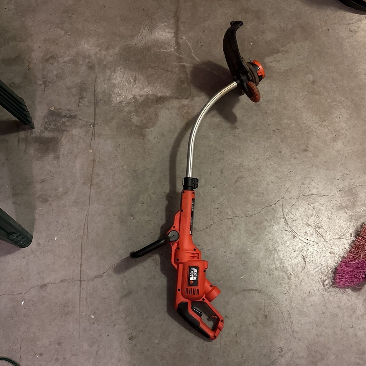 Black & Decker Corded Electric Weed Eater for Sale in Deerfield Beach, FL -  OfferUp