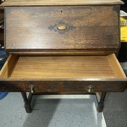 Antique droptop and drawer secretary desk