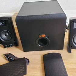 Klipsch ProMedia 2.1 THX Speaker Powered Subwoofer System.  Volume and Bass Control. Audio in /AUX, Bluetooth 