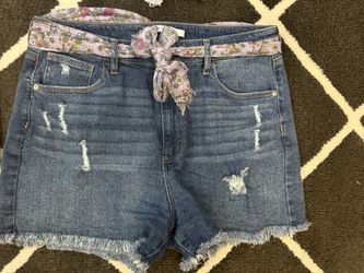 LOT of Women’s SHORTS 9 Pair
