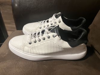 KARL LAGERFELD PARIS Perforated Leather Low-Top Sneakers size 12
