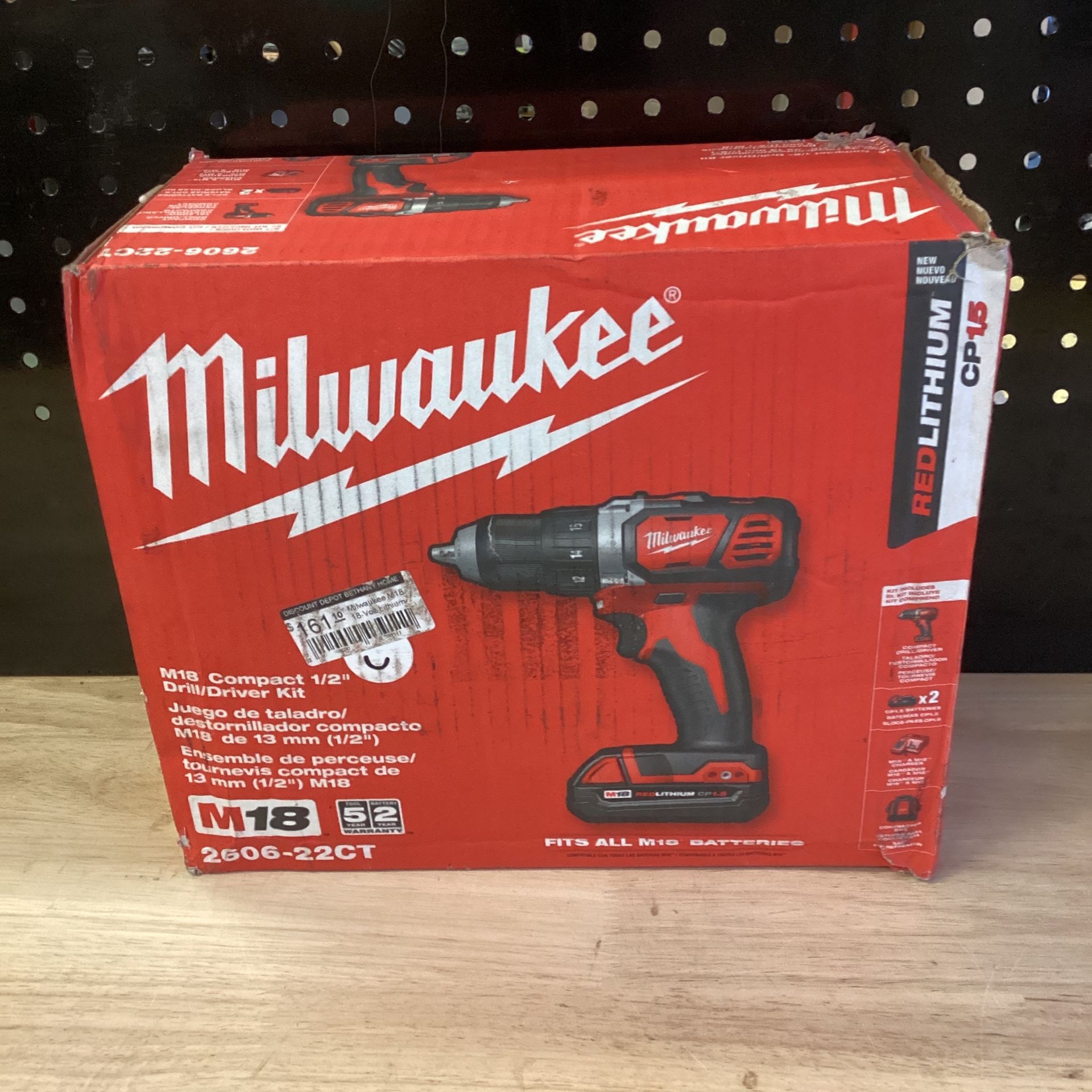 Milwaukee M18 18V Lithium-Ion Cordless 1/2 in. Drill Driver Kit w/(2) 1.5Ah  Batteries, Charger, Soft Case for Sale in Phoenix, AZ OfferUp