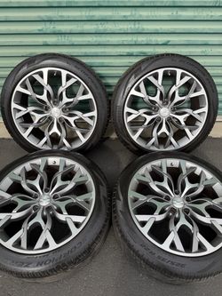 Aston Martin DBX 22 OEM Wheels Tires